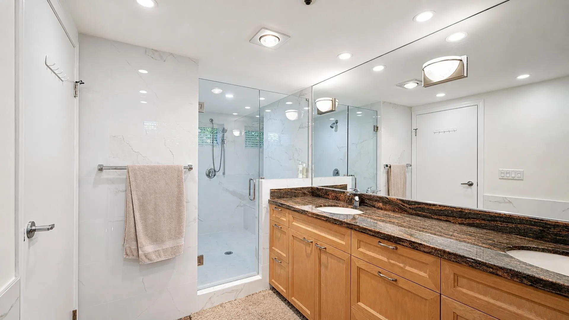 4399 Locarno Crescent