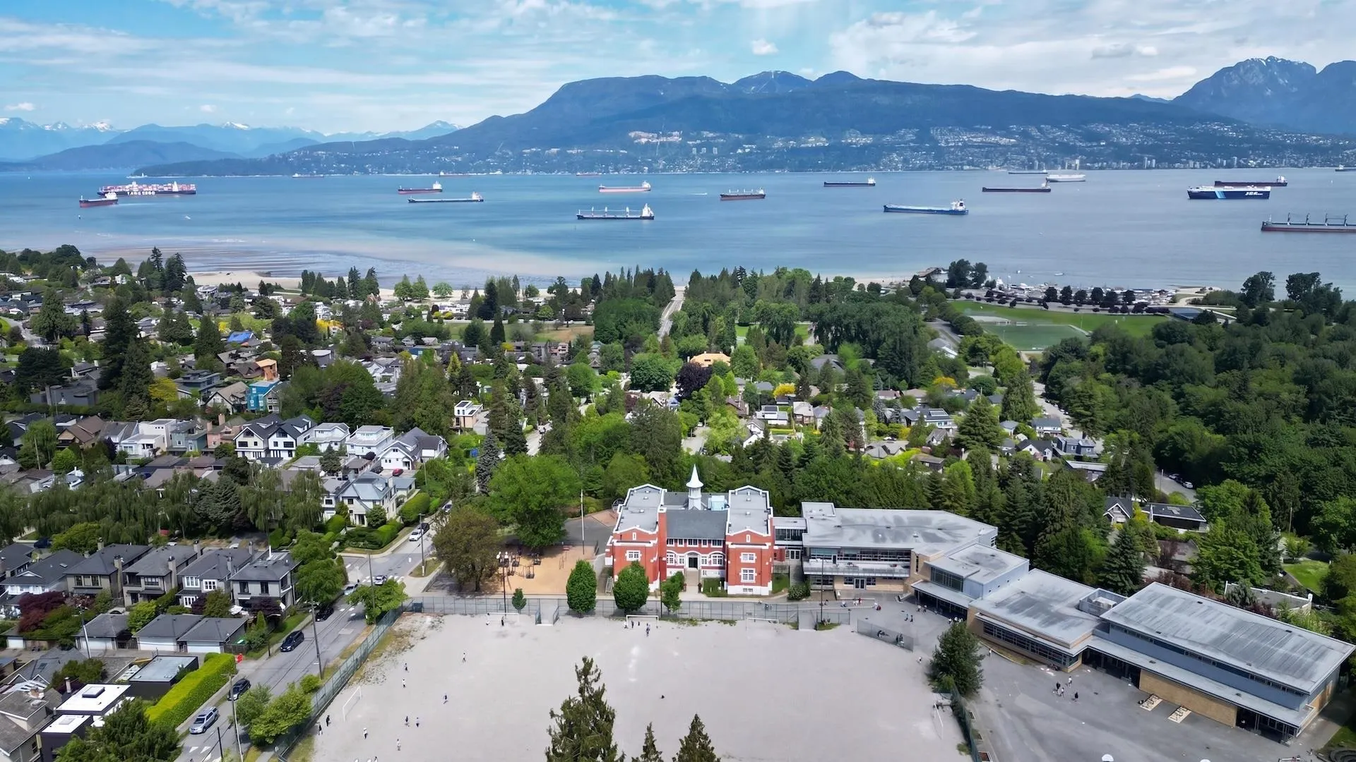 4399 Locarno Crescent