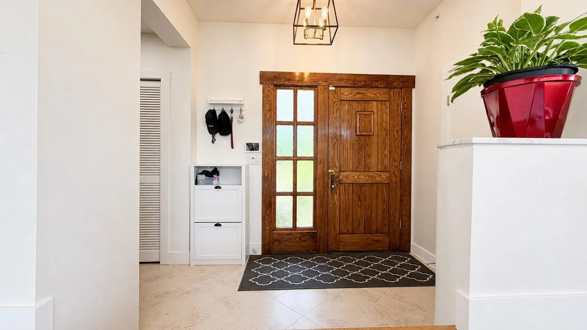 4399 Locarno Crescent