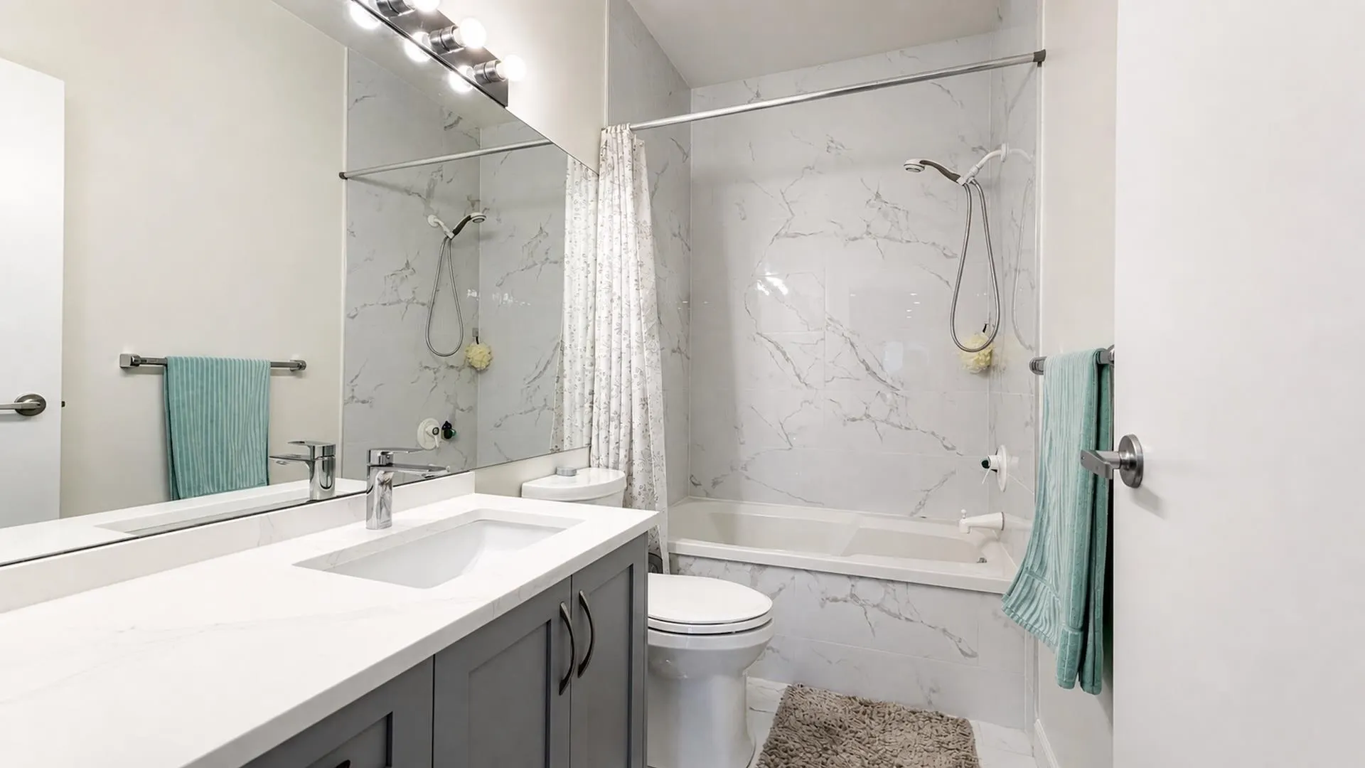 4399 Locarno Crescent