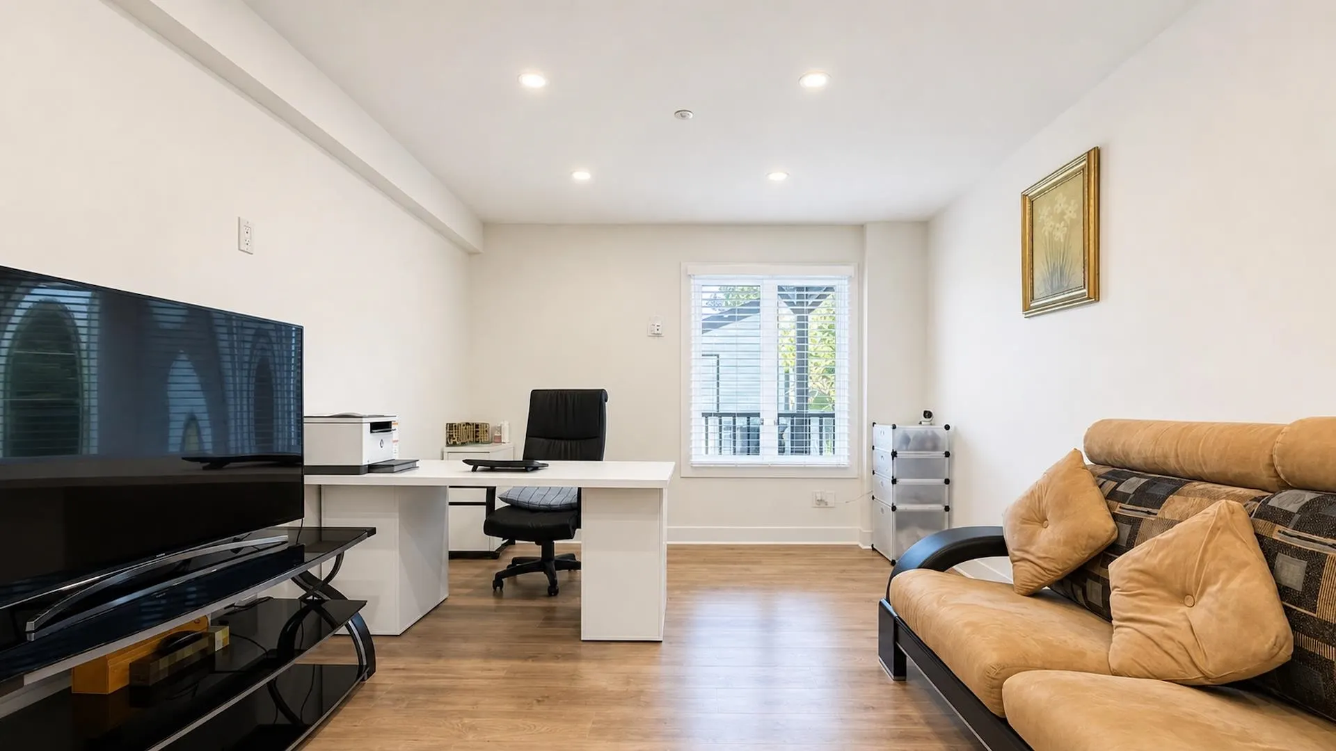 4399 Locarno Crescent