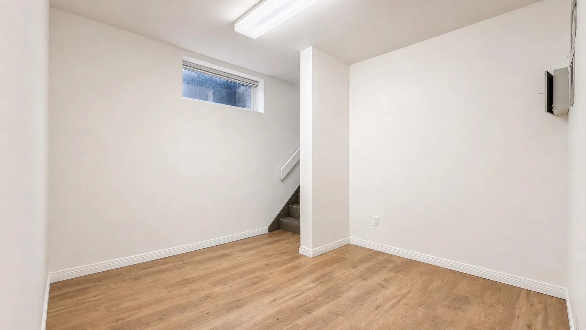 4399 Locarno Crescent