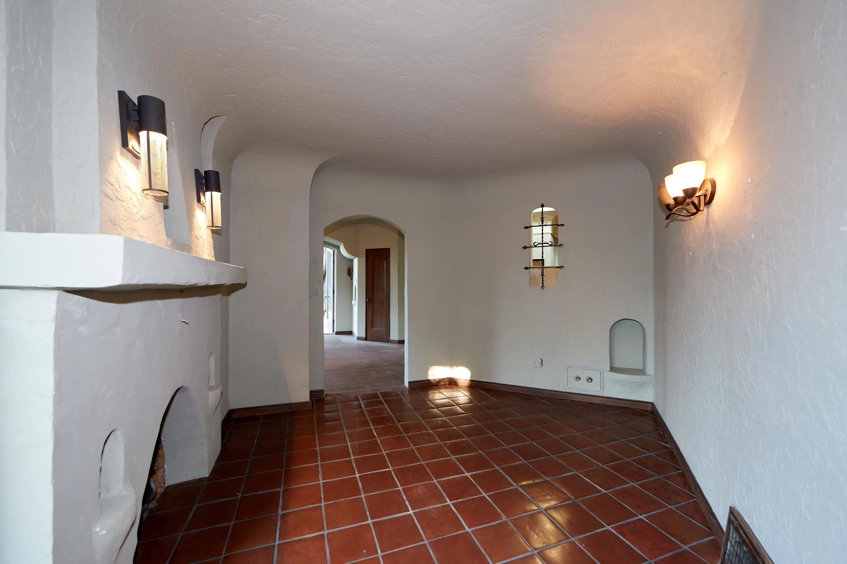 4585 Bellevue Drive