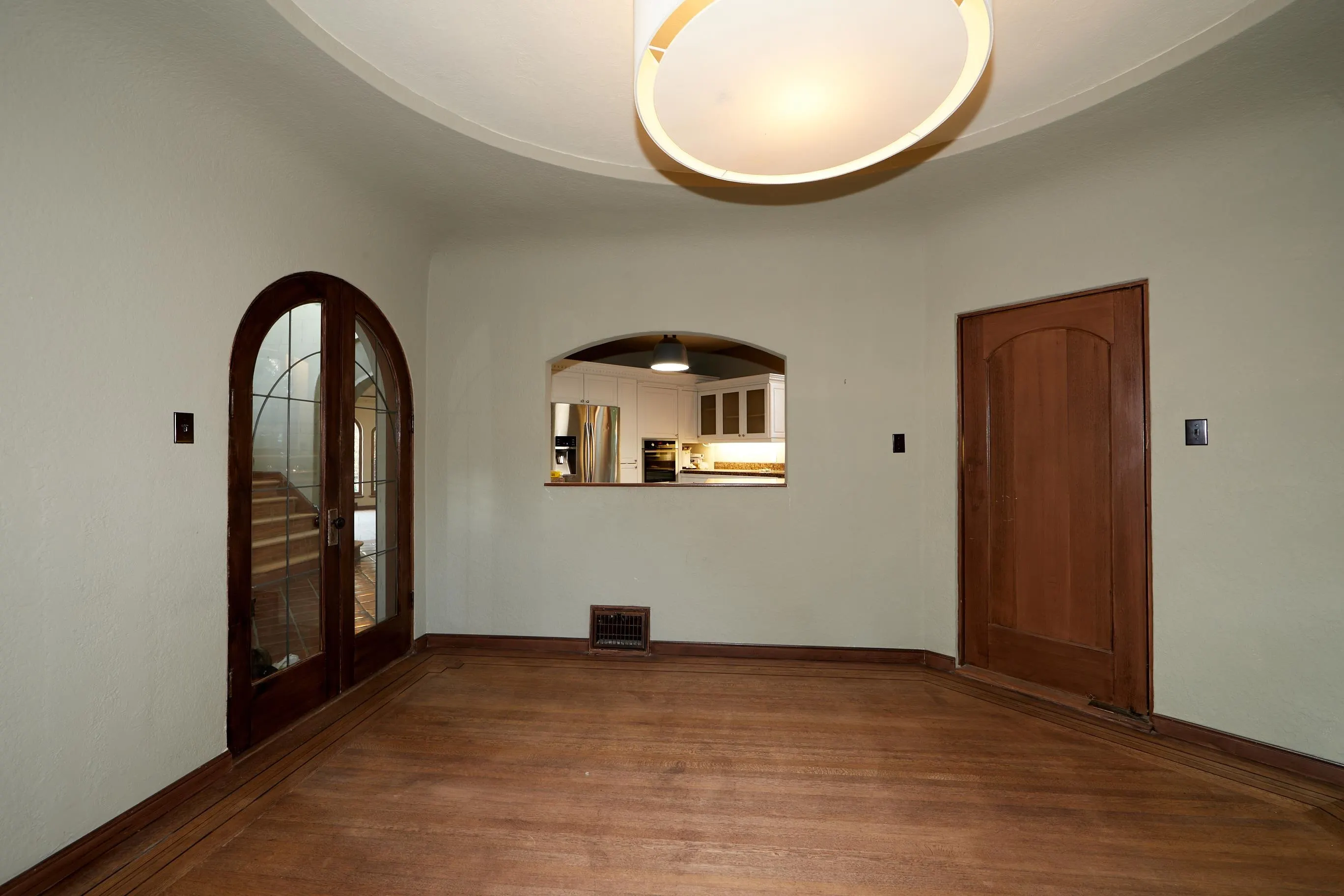 4585 Bellevue Drive