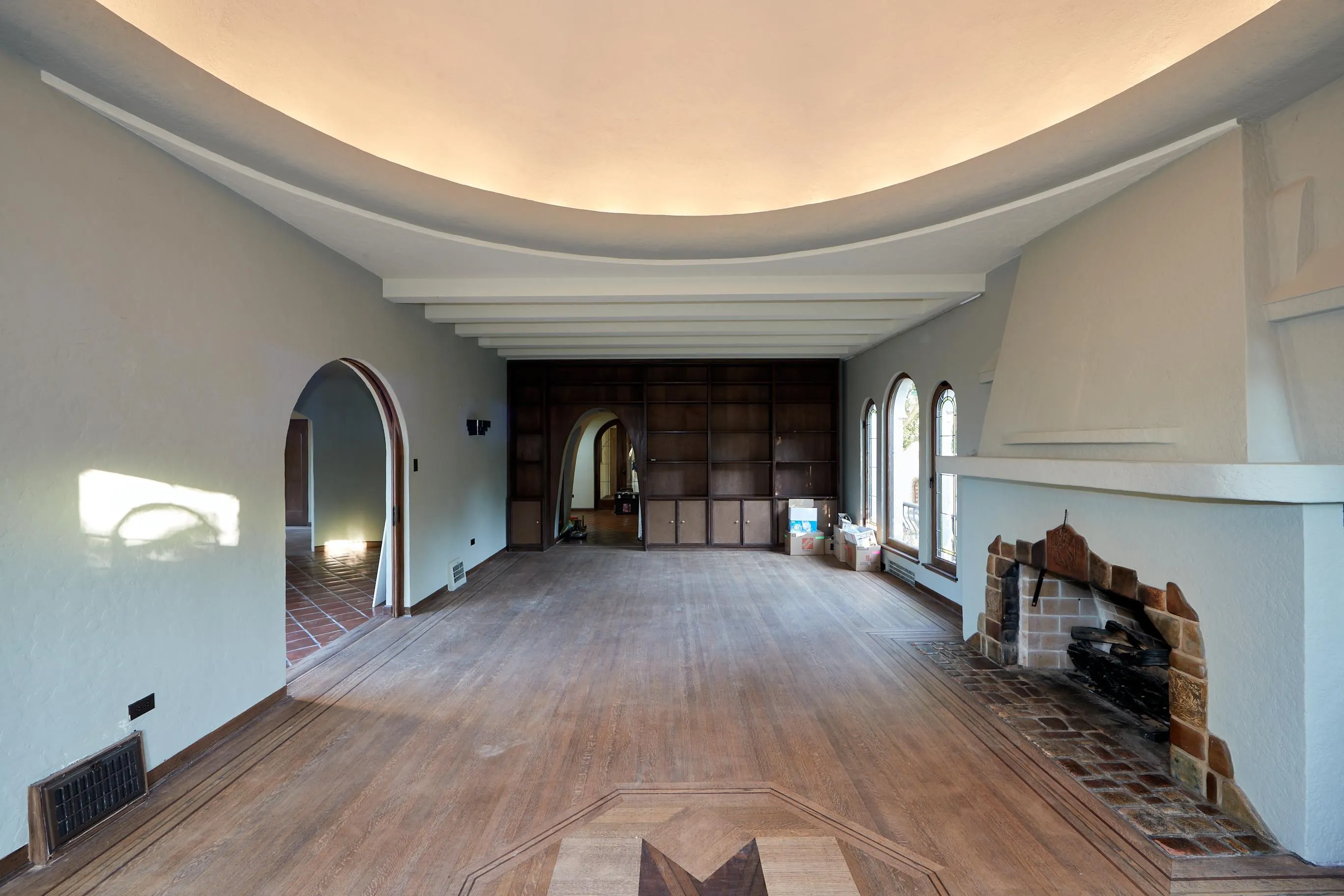 4585 Bellevue Drive