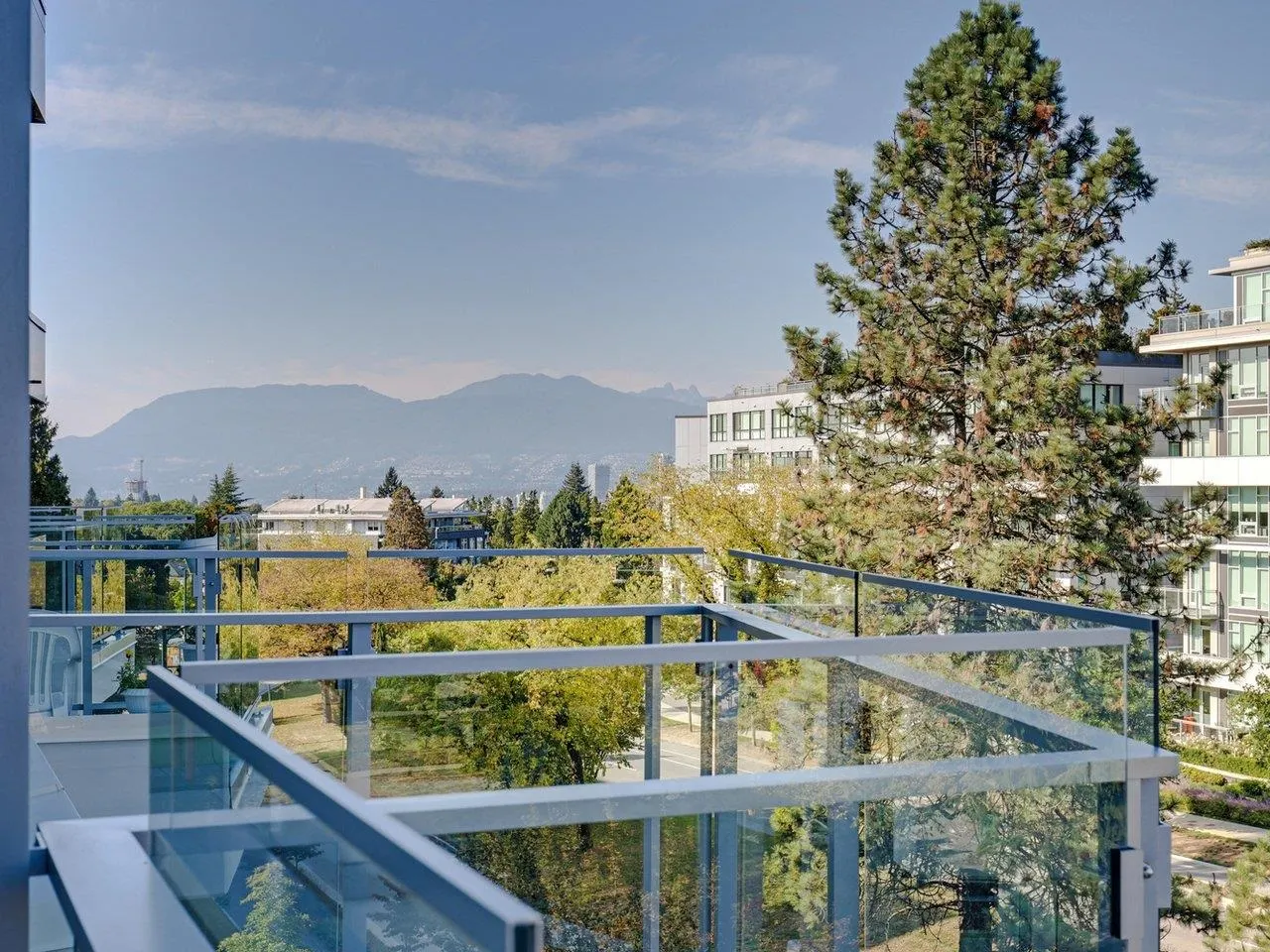 5033 Cambie Street #604