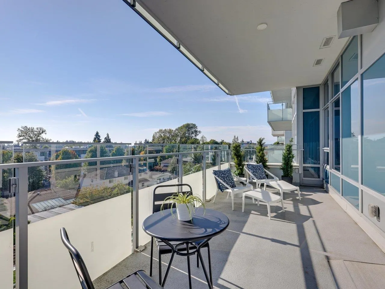 5033 Cambie Street #604