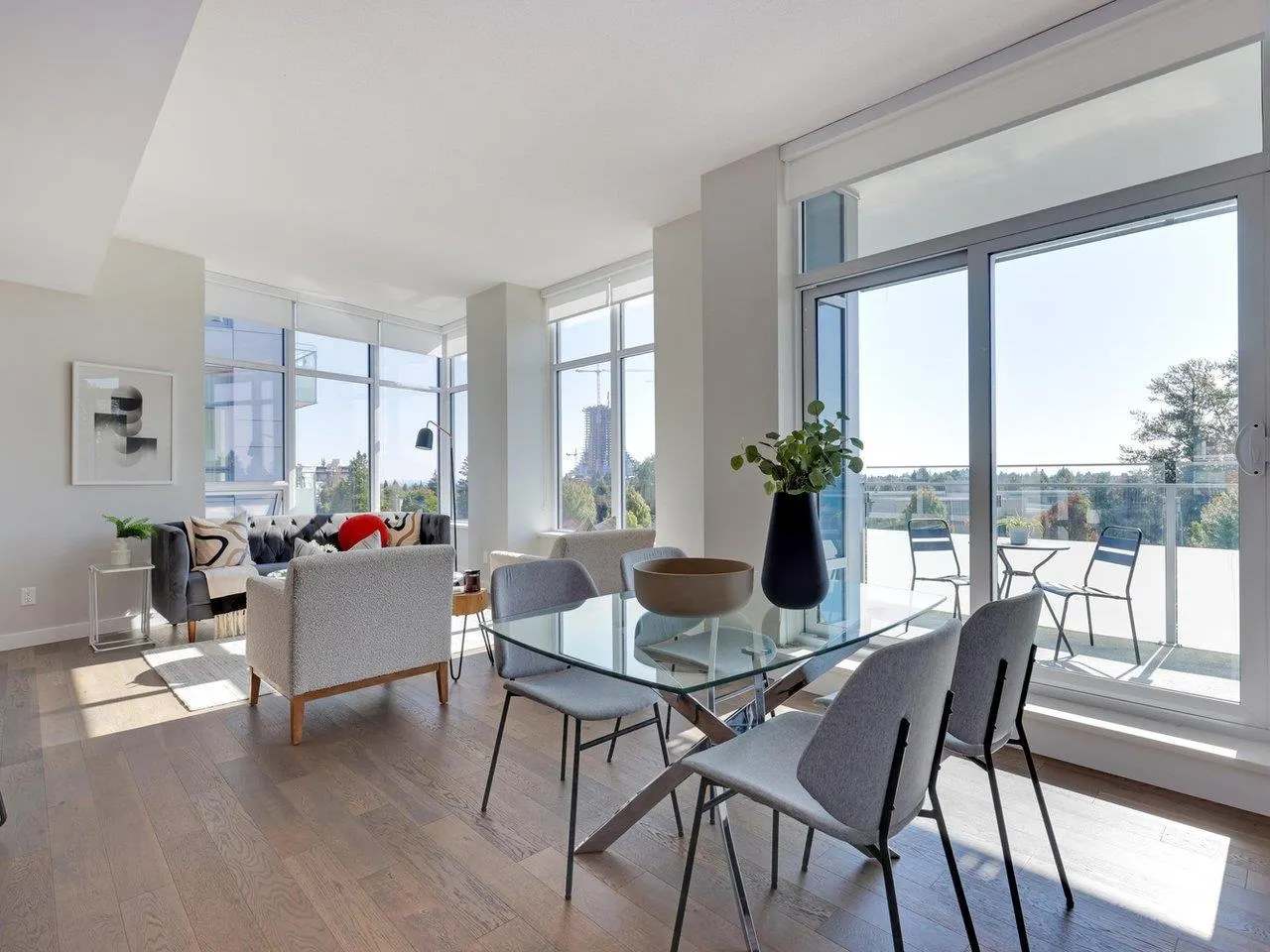 5033 Cambie Street #604