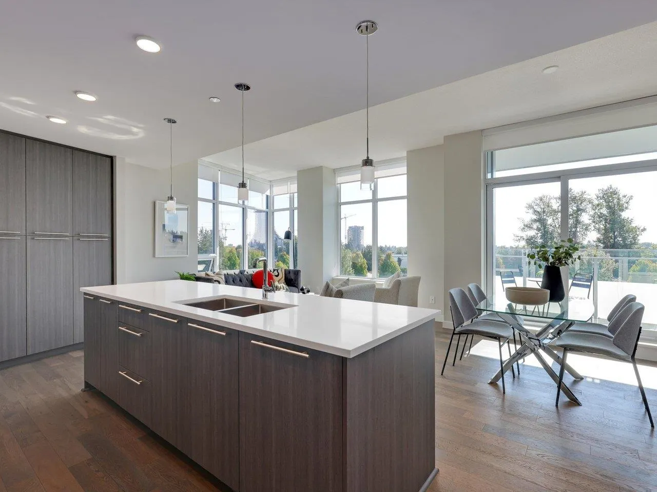 5033 Cambie Street #604