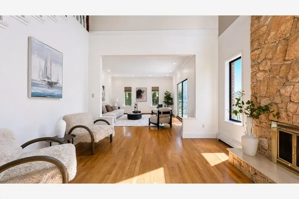 1277 Charter Hill Drive