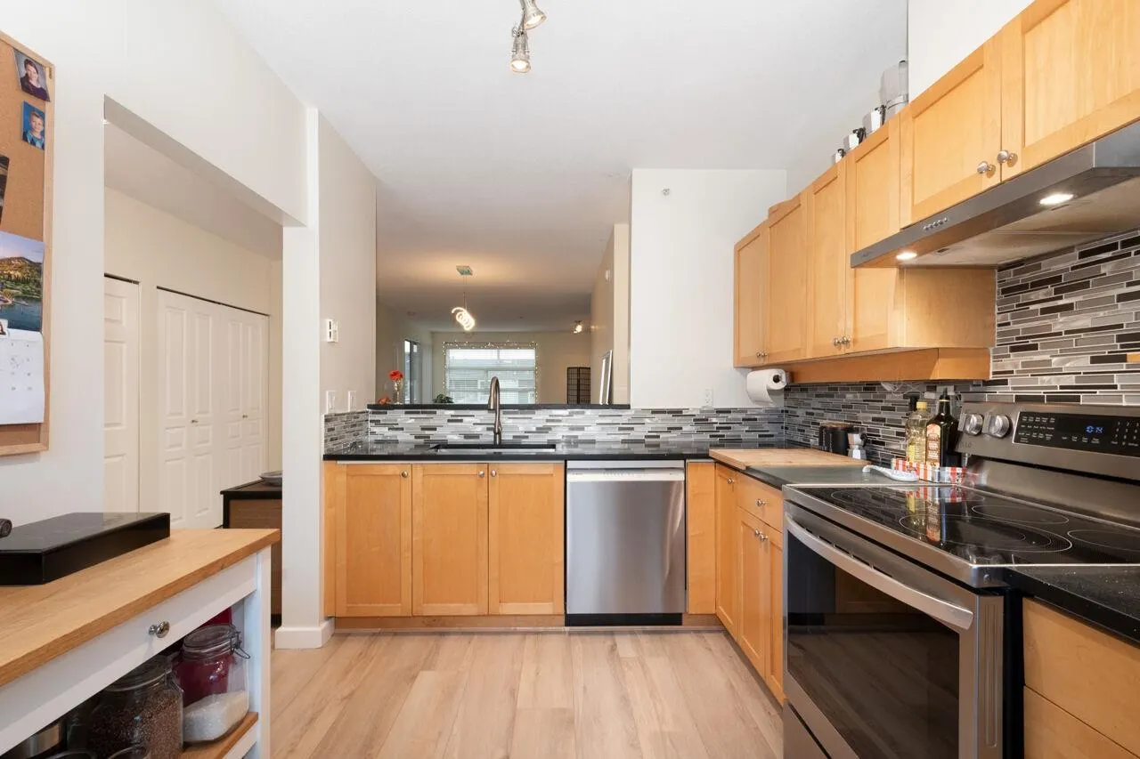 2080 E Kent Avenue South #402