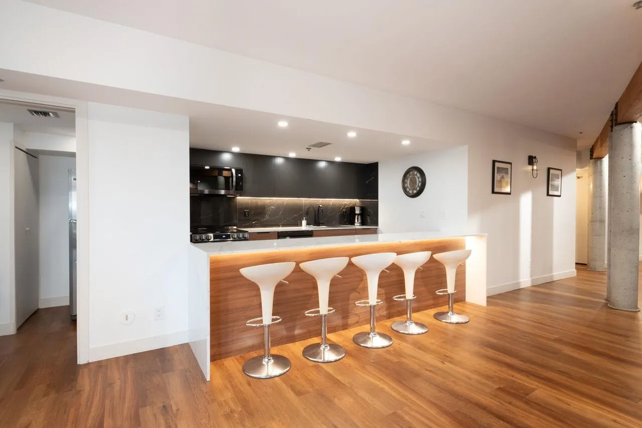 2080 E Kent Avenue South #402