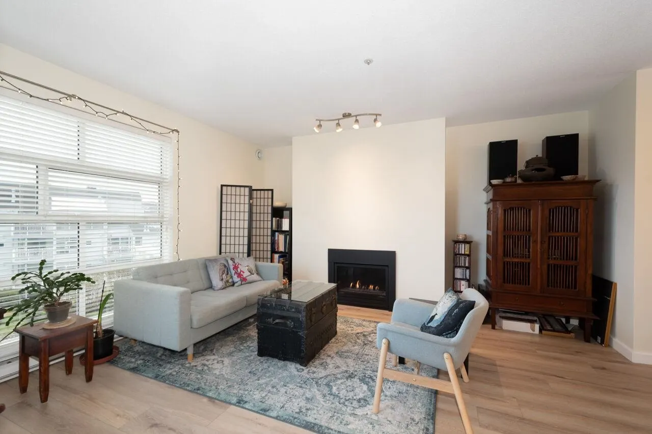 2080 E Kent Avenue South #402