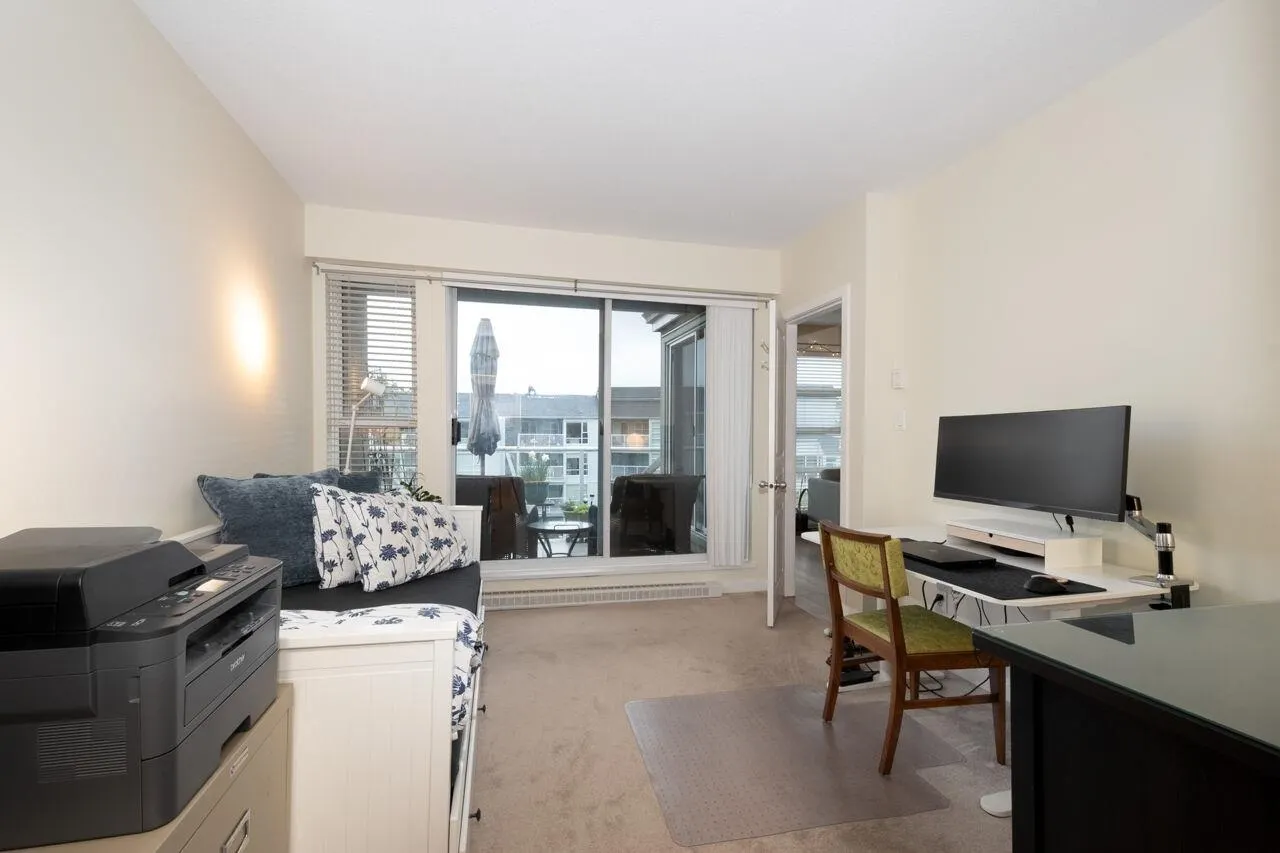 2080 E Kent Avenue South #402