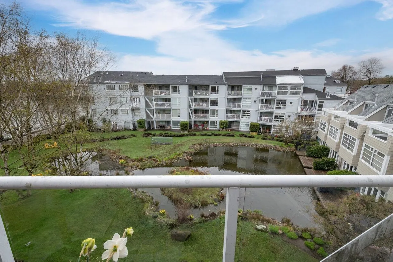 2080 E Kent Avenue South #402