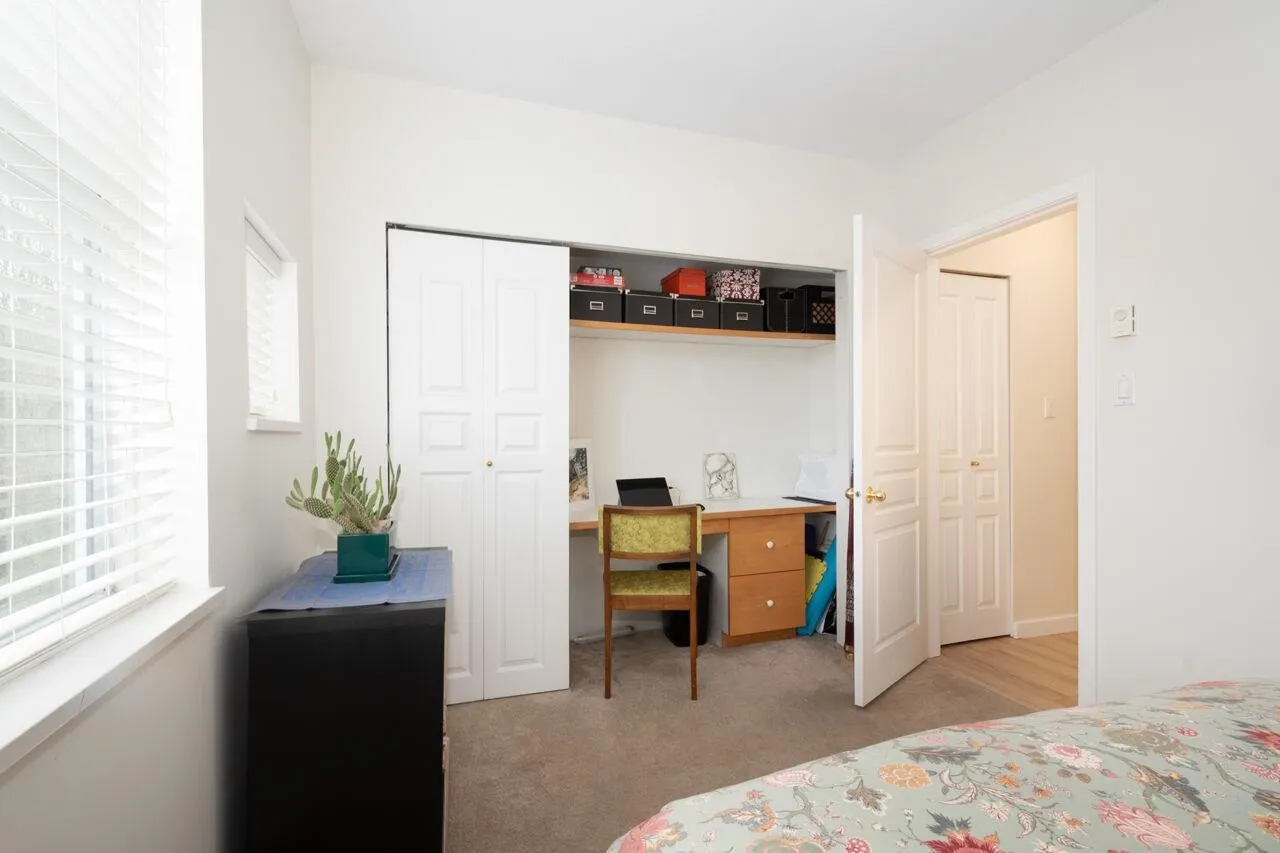2080 E Kent Avenue South #402