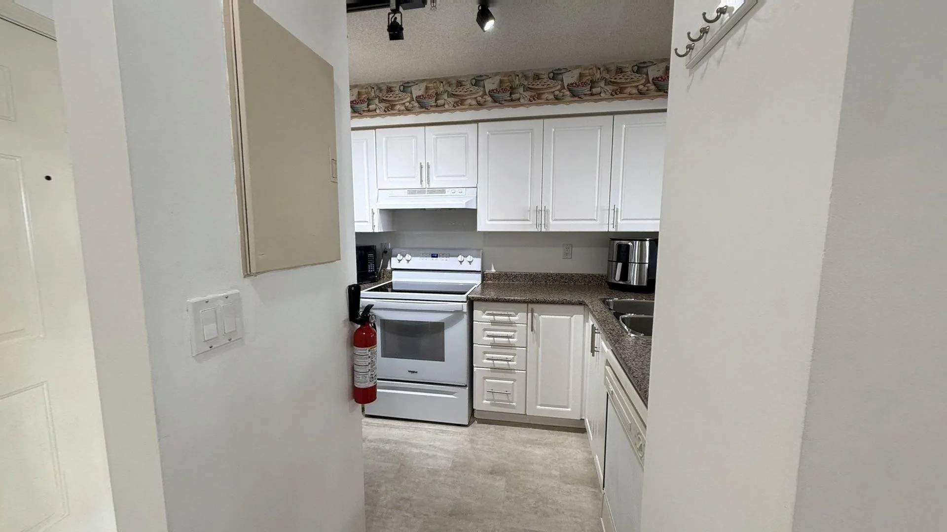 14355 103 Avenue #105
