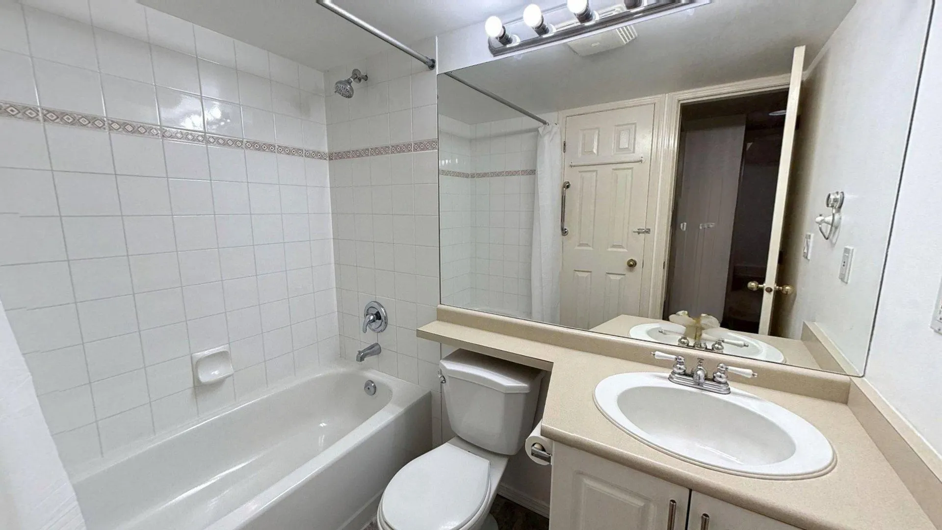 14355 103 Avenue #105