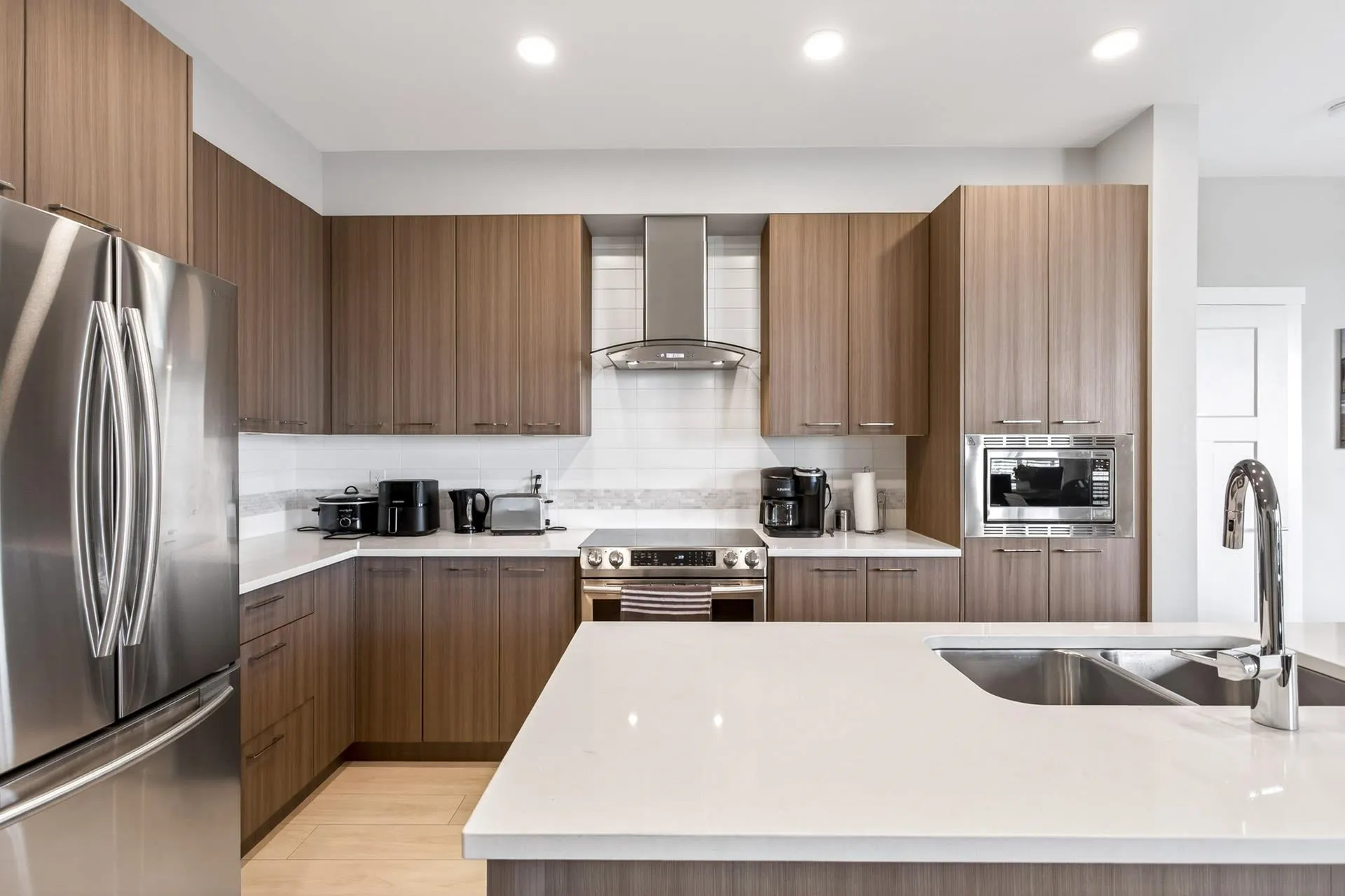 4690 Hawk Lane #414