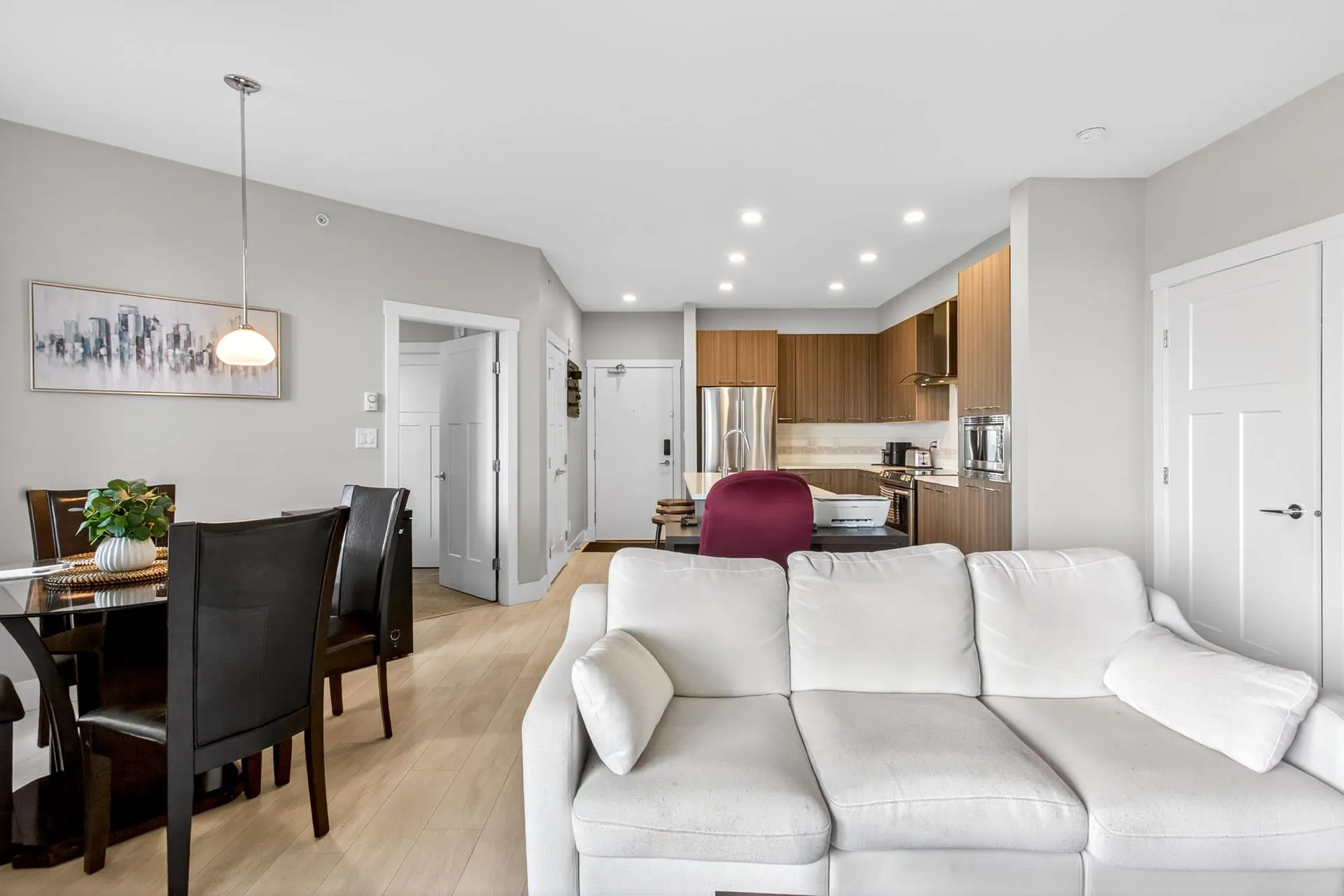 4690 Hawk Lane #414