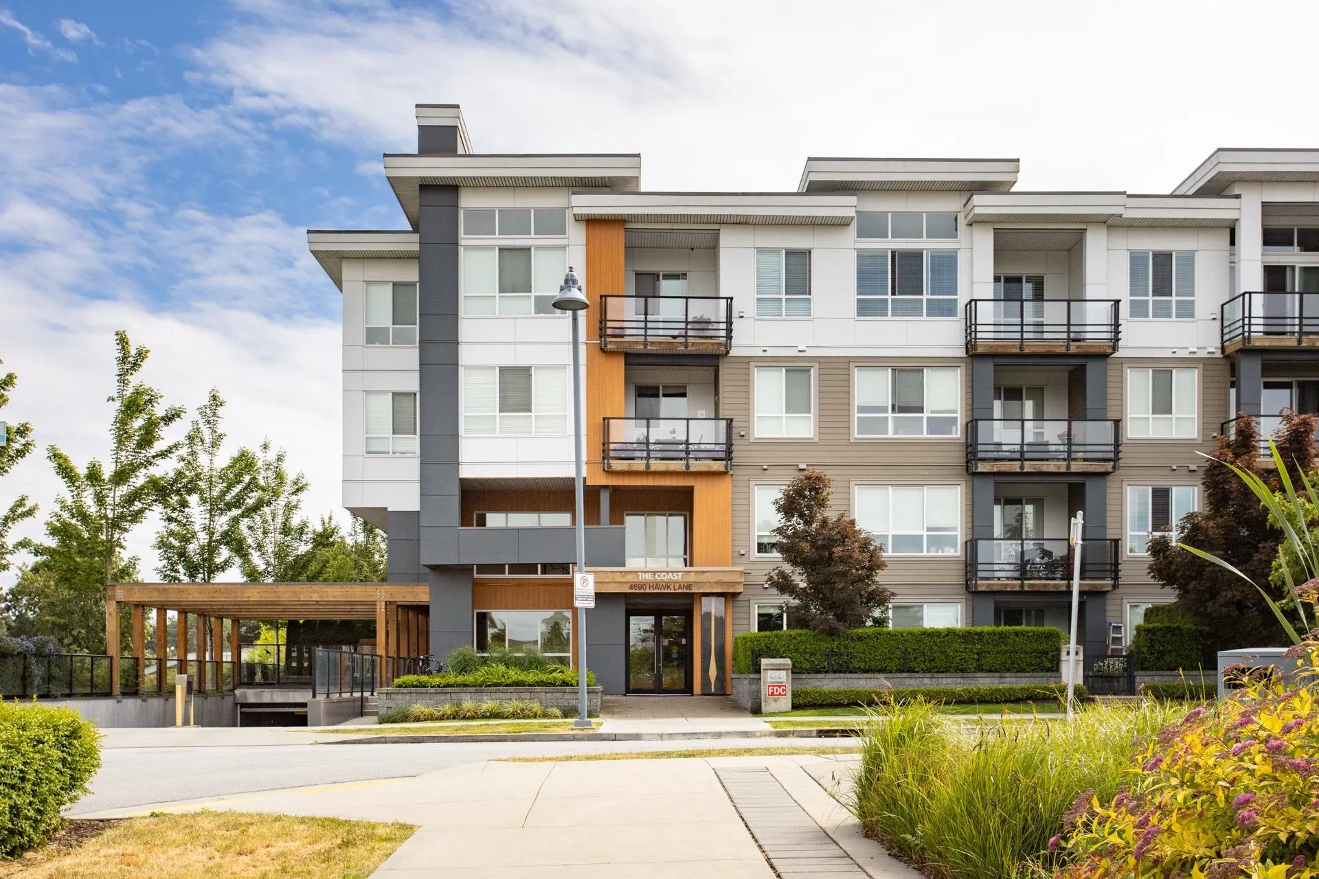 4690 Hawk Lane #414