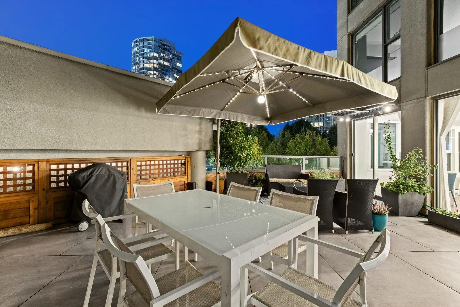 1009 Expo Boulevard #307