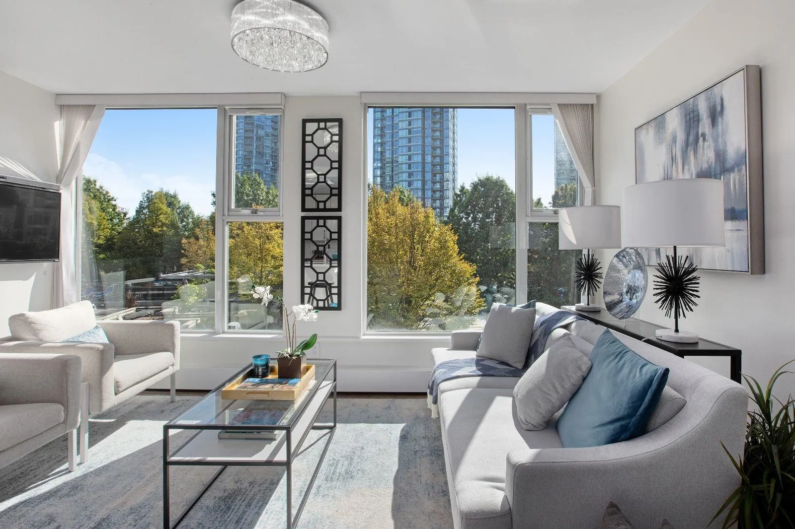 1009 Expo Boulevard #307