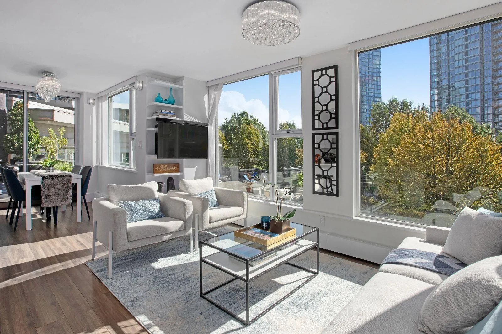1009 Expo Boulevard #307