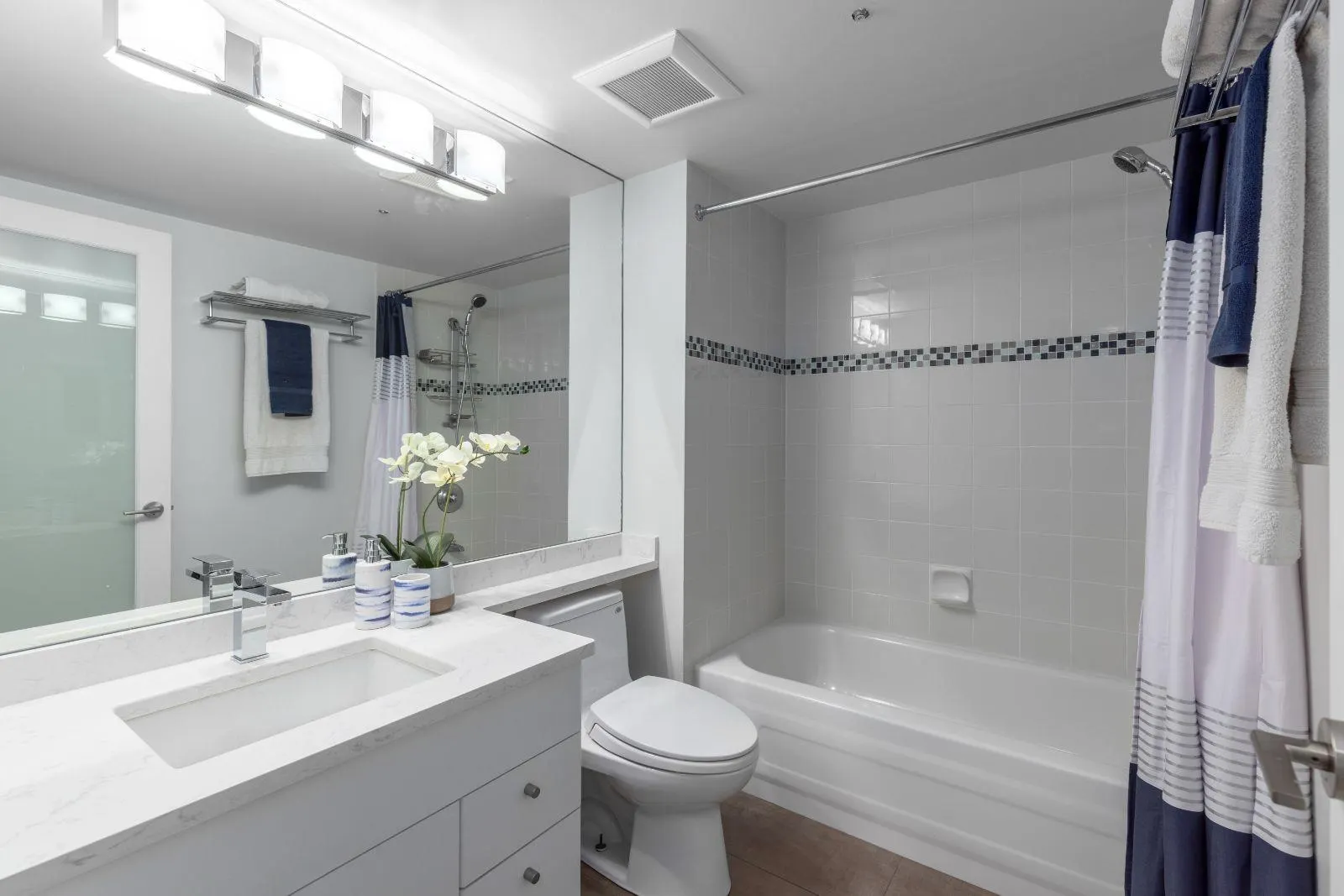 1009 Expo Boulevard #307
