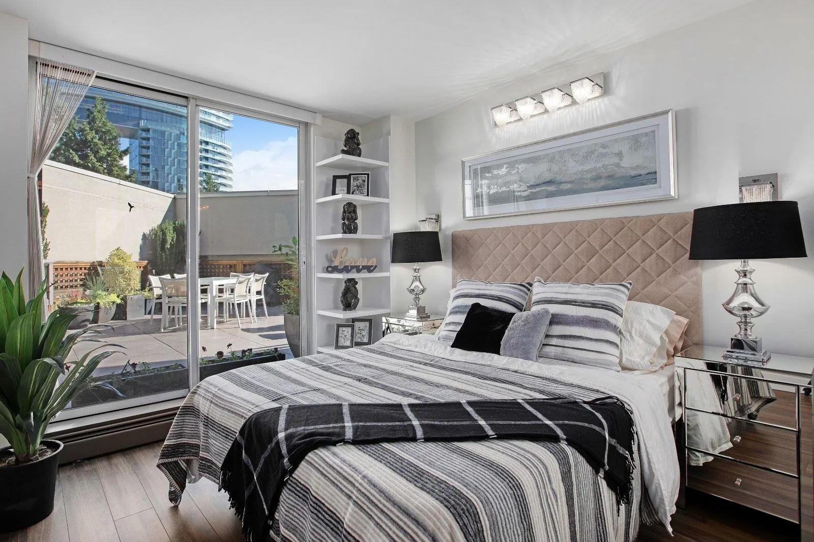 1009 Expo Boulevard #307