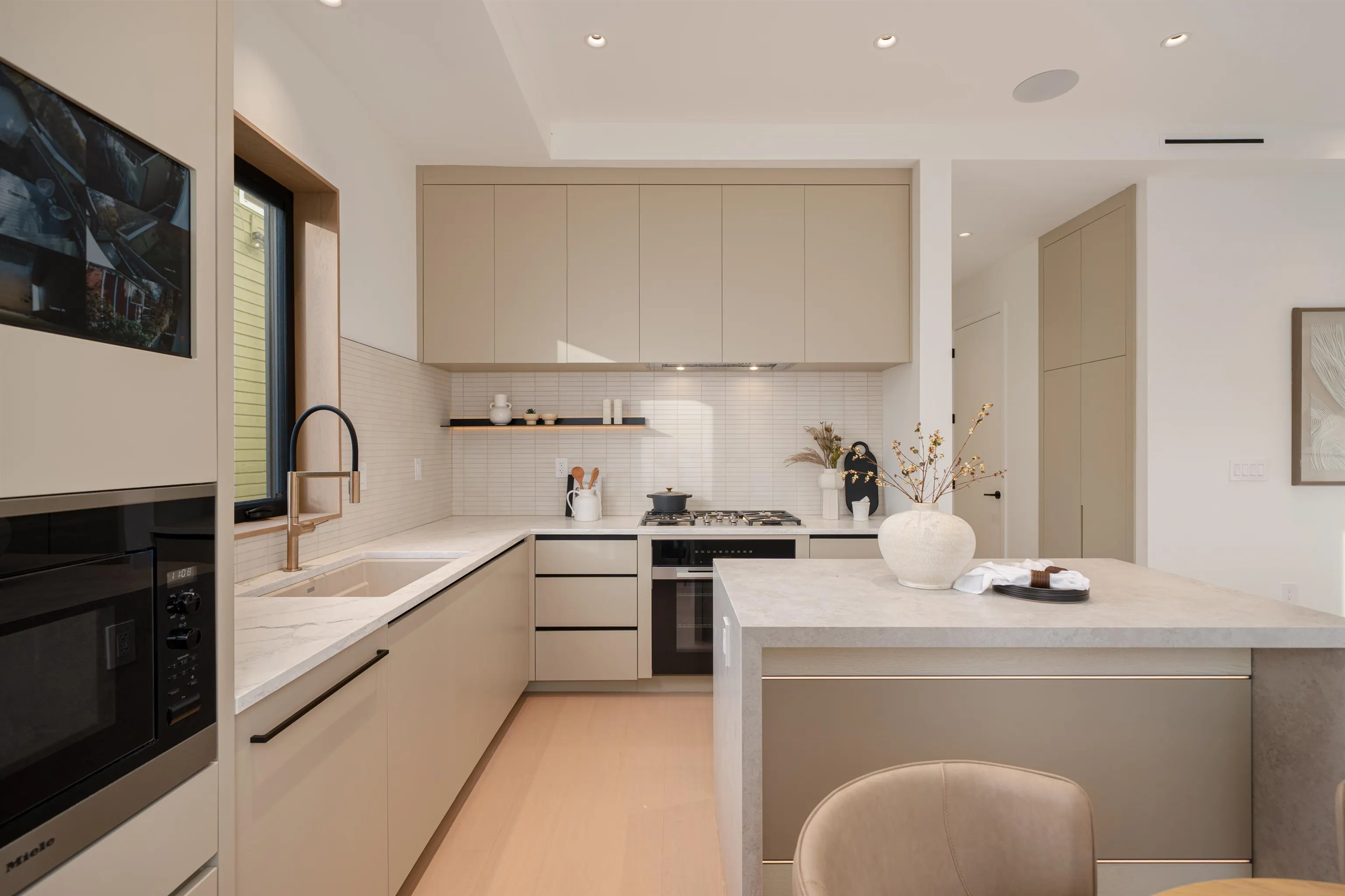 4018 W 21st Avenue #2