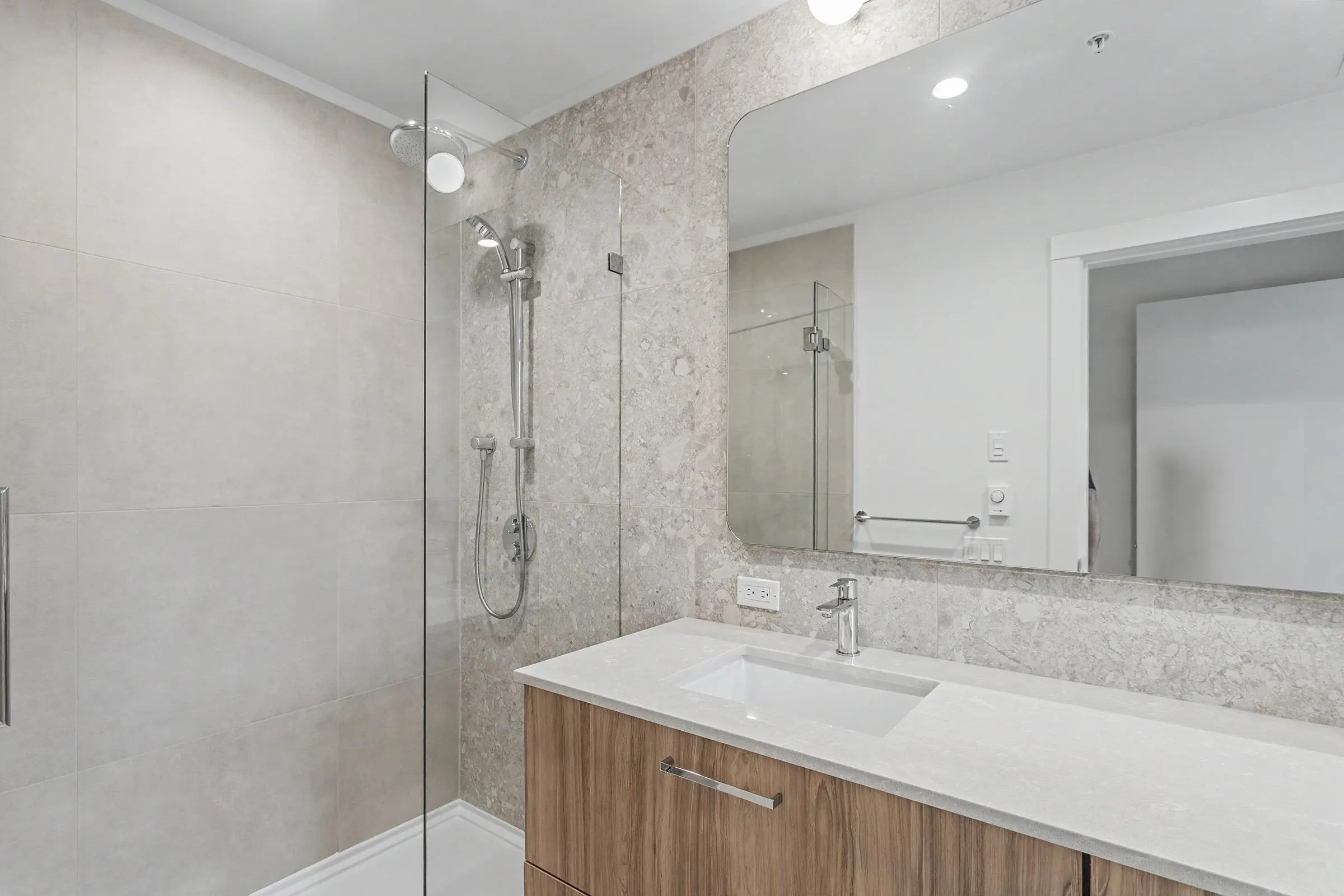 2304 Emery Court #105