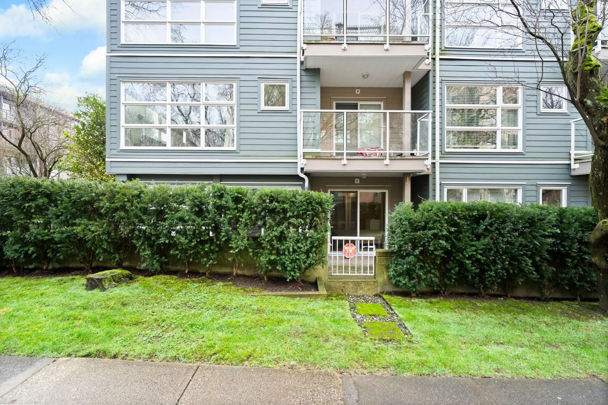 2815 Yew Street #104