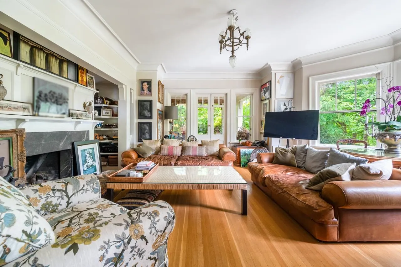 1650 Cedar Crescent