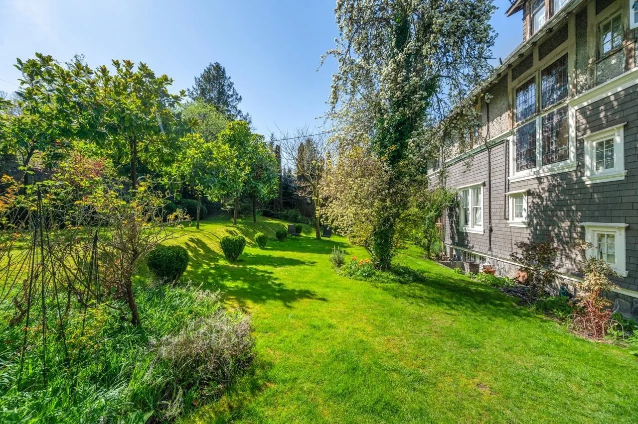 1650 Cedar Crescent