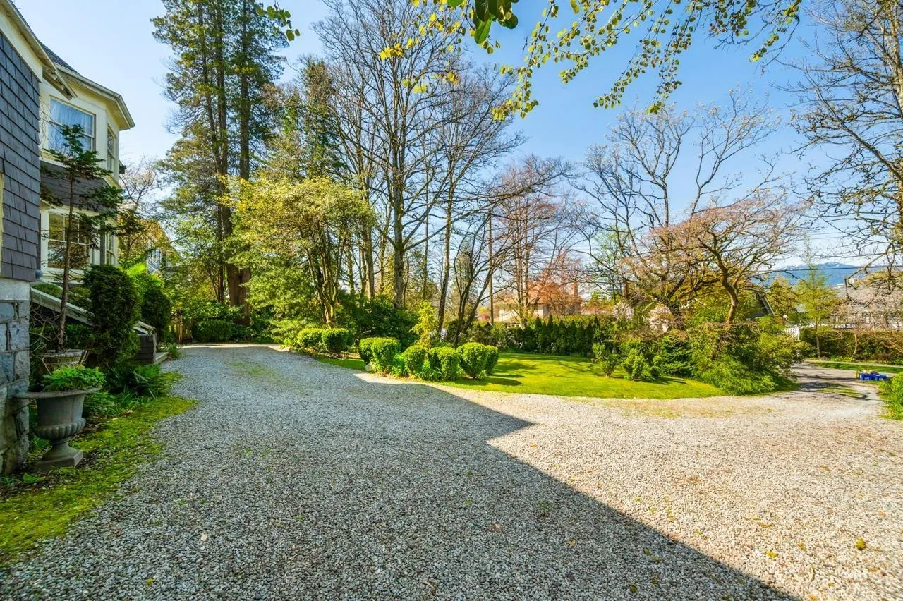 1650 Cedar Crescent