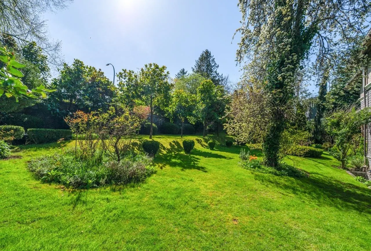 1650 Cedar Crescent