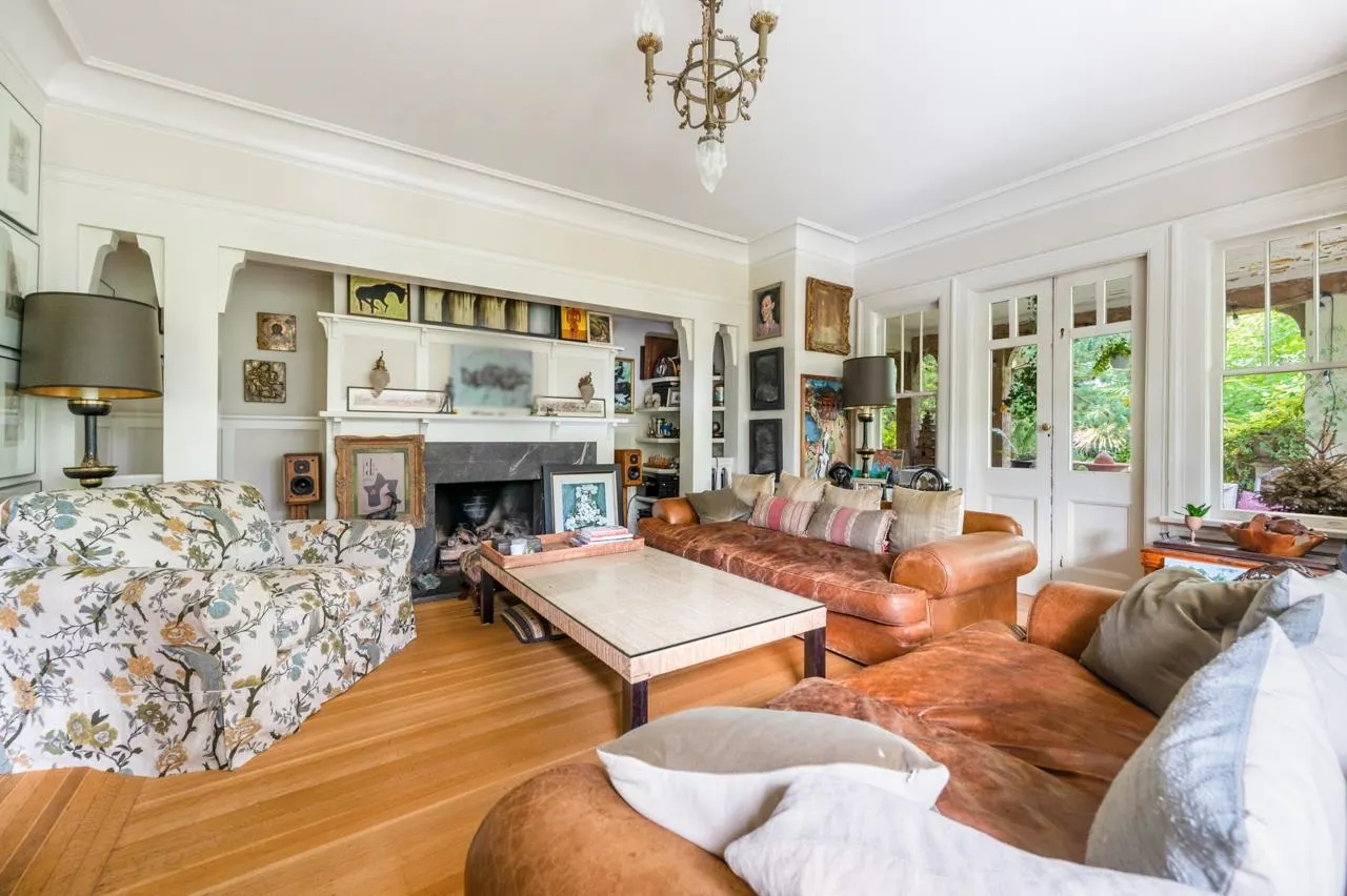 1650 Cedar Crescent