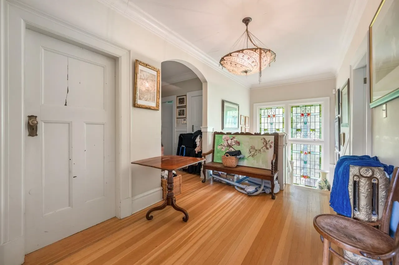 1650 Cedar Crescent
