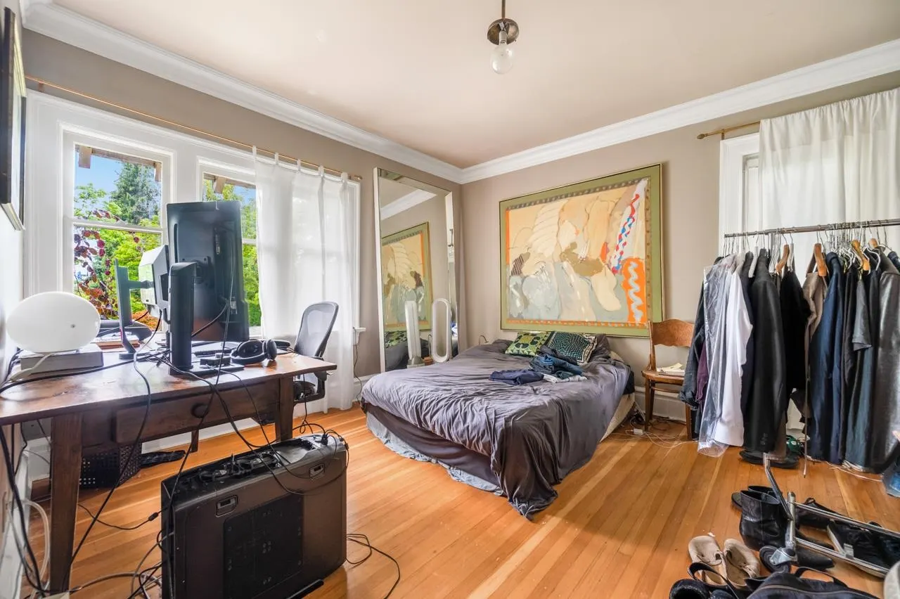 1650 Cedar Crescent