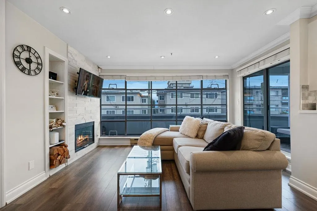 2287 W 3rd Avenue #203