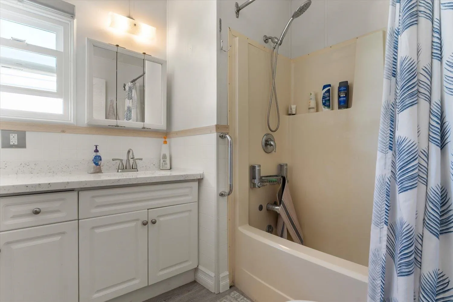 27111 0 Avenue #217