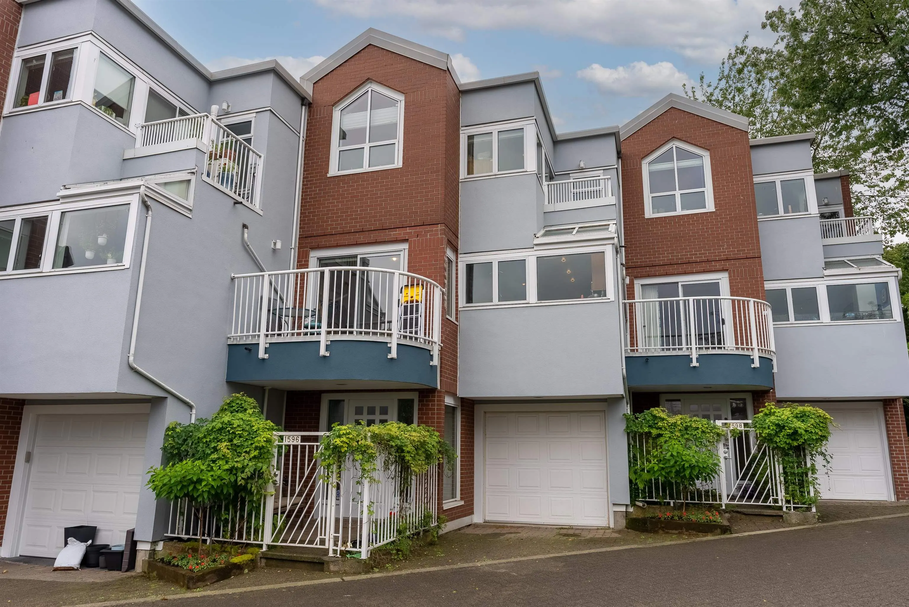 1596 Island Park Walk