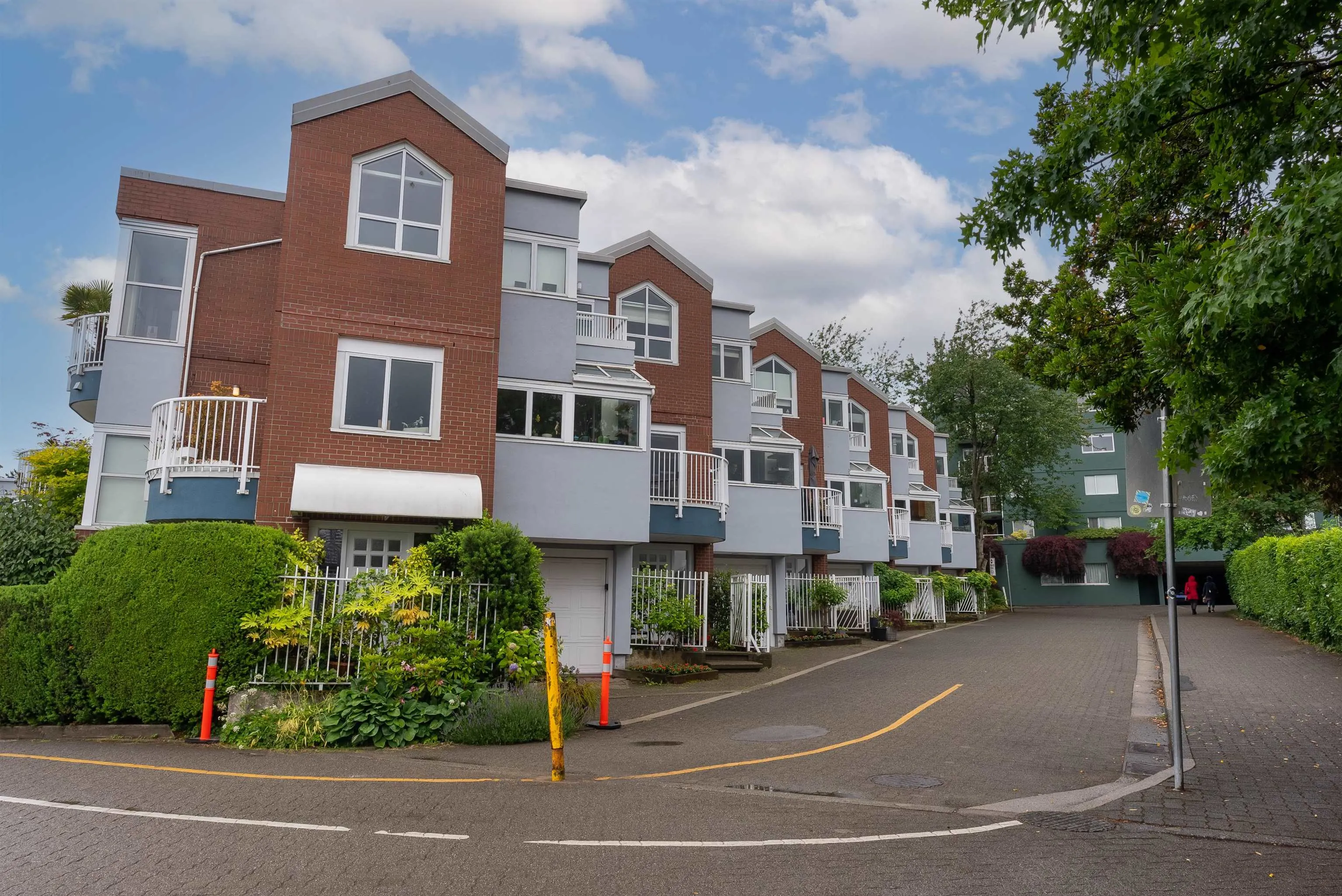 1596 Island Park Walk