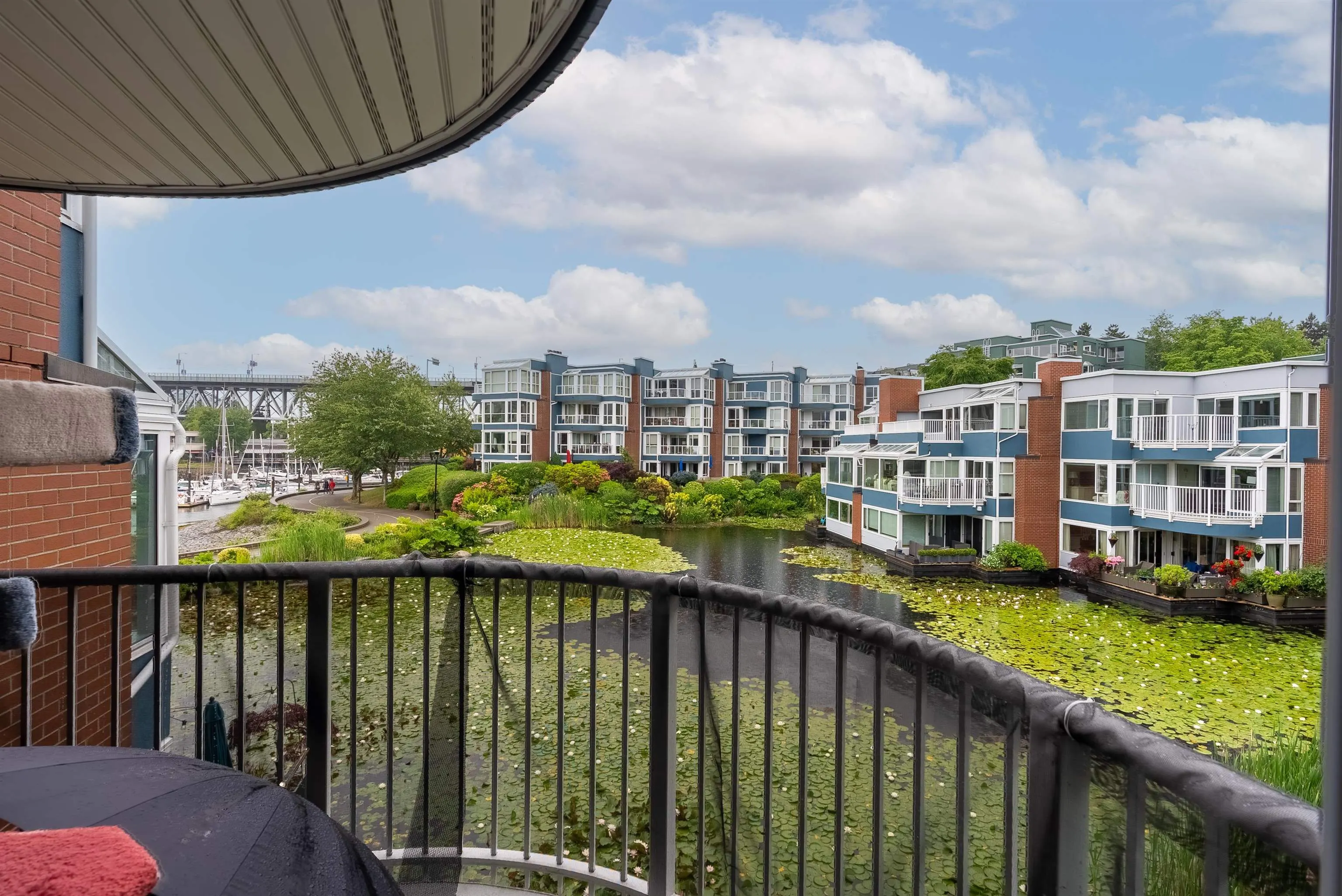1596 Island Park Walk