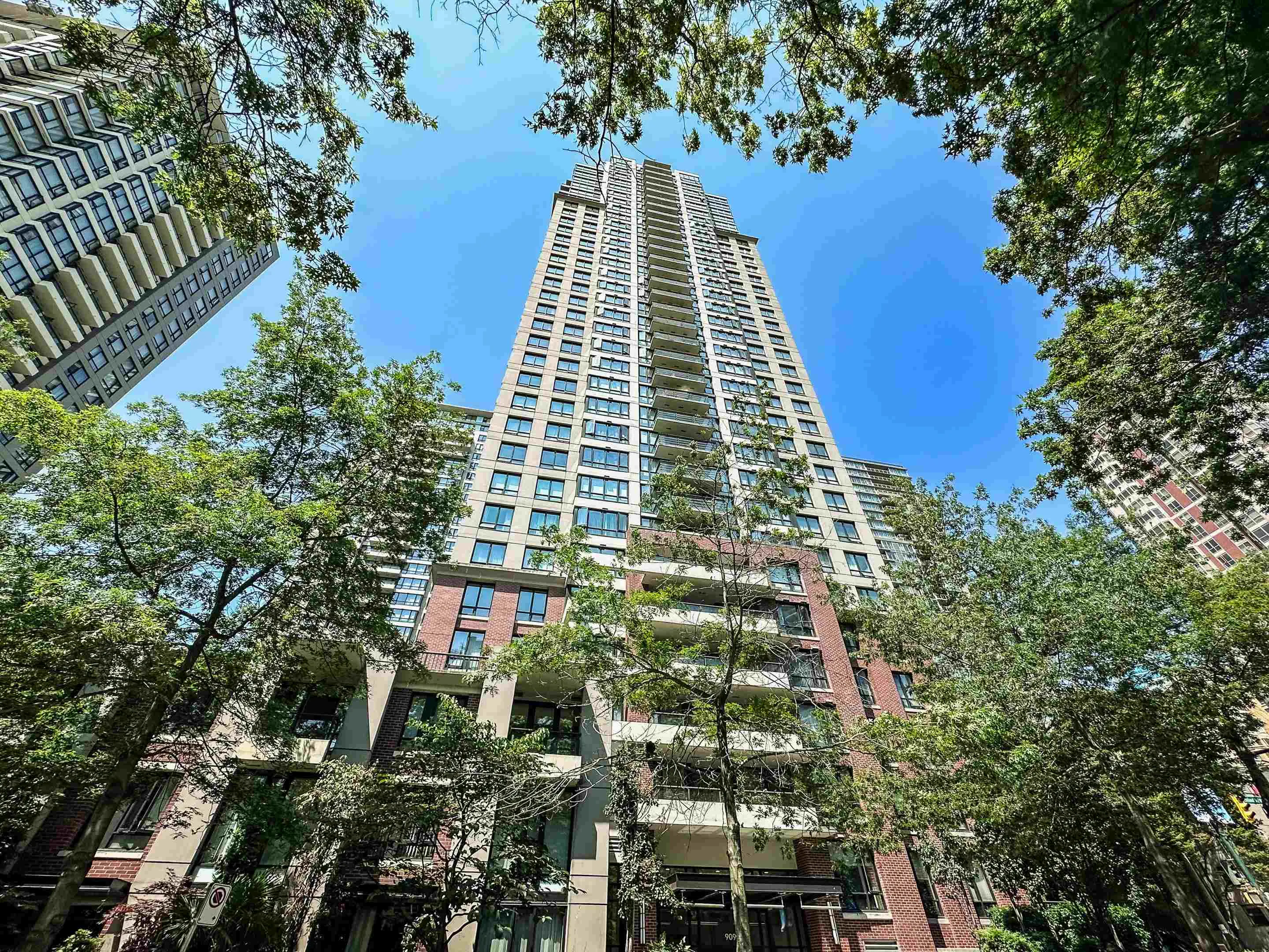 909 Mainland Street #1405