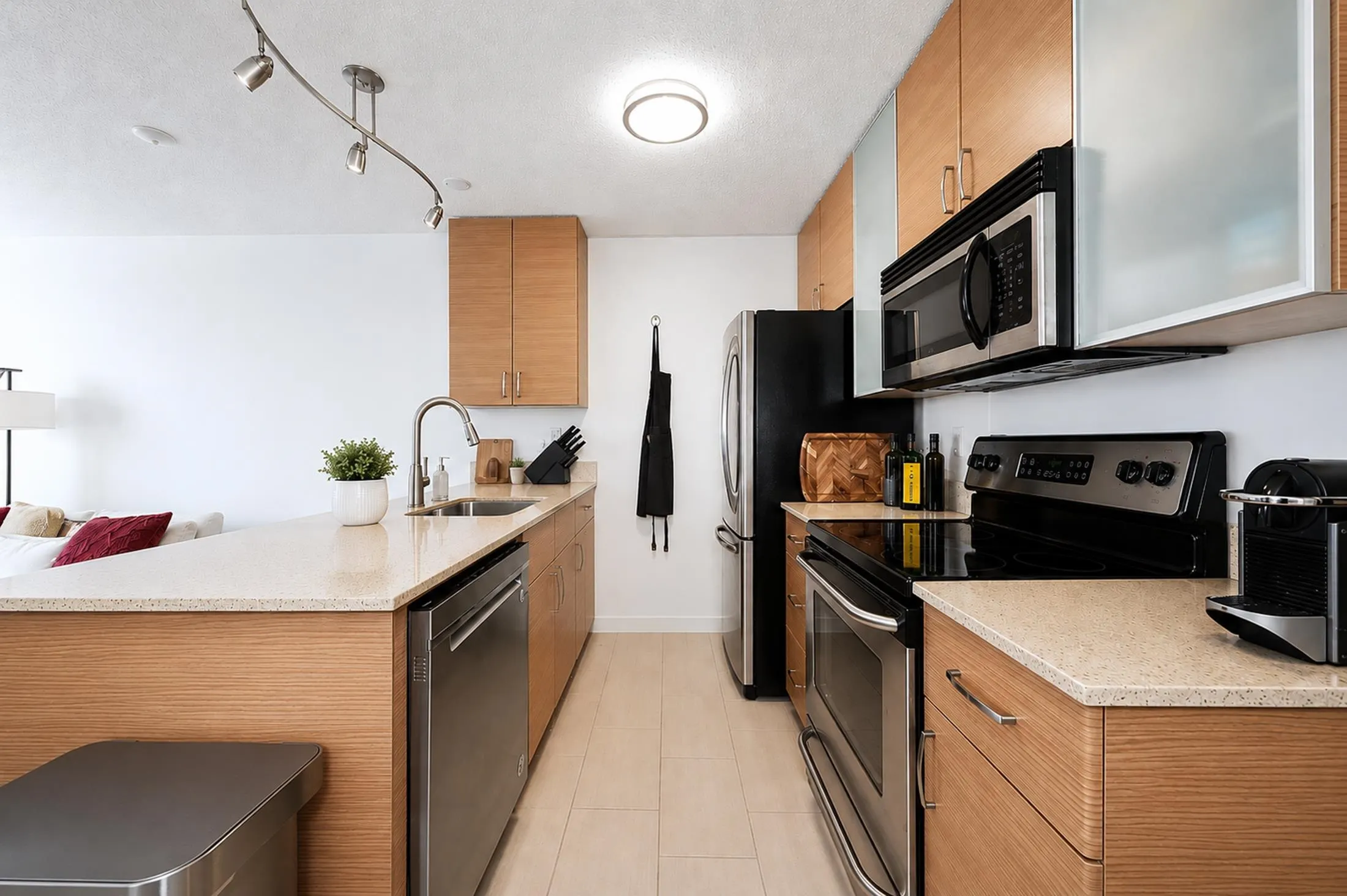 909 Mainland Street #1405