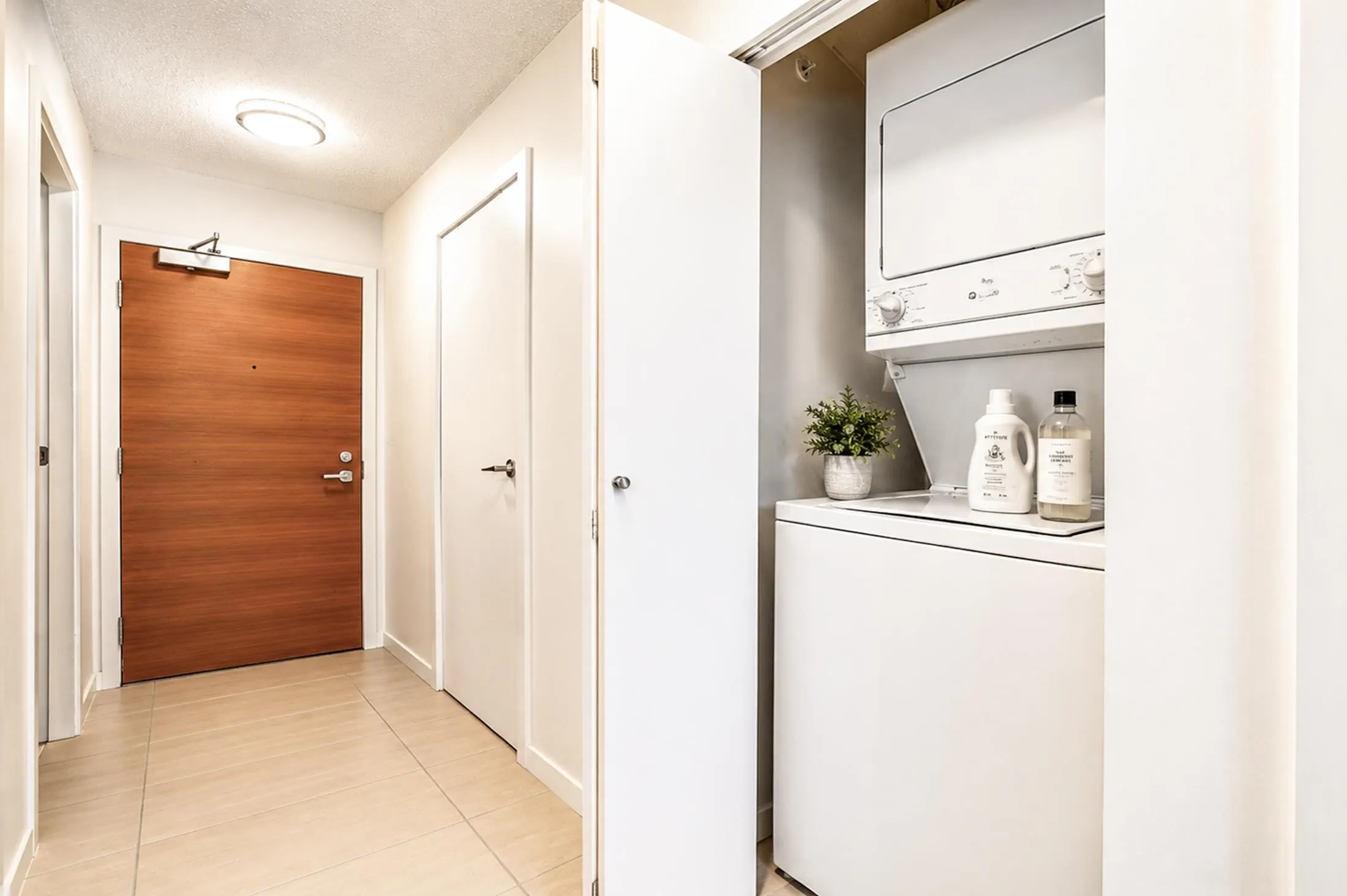 909 Mainland Street #1405