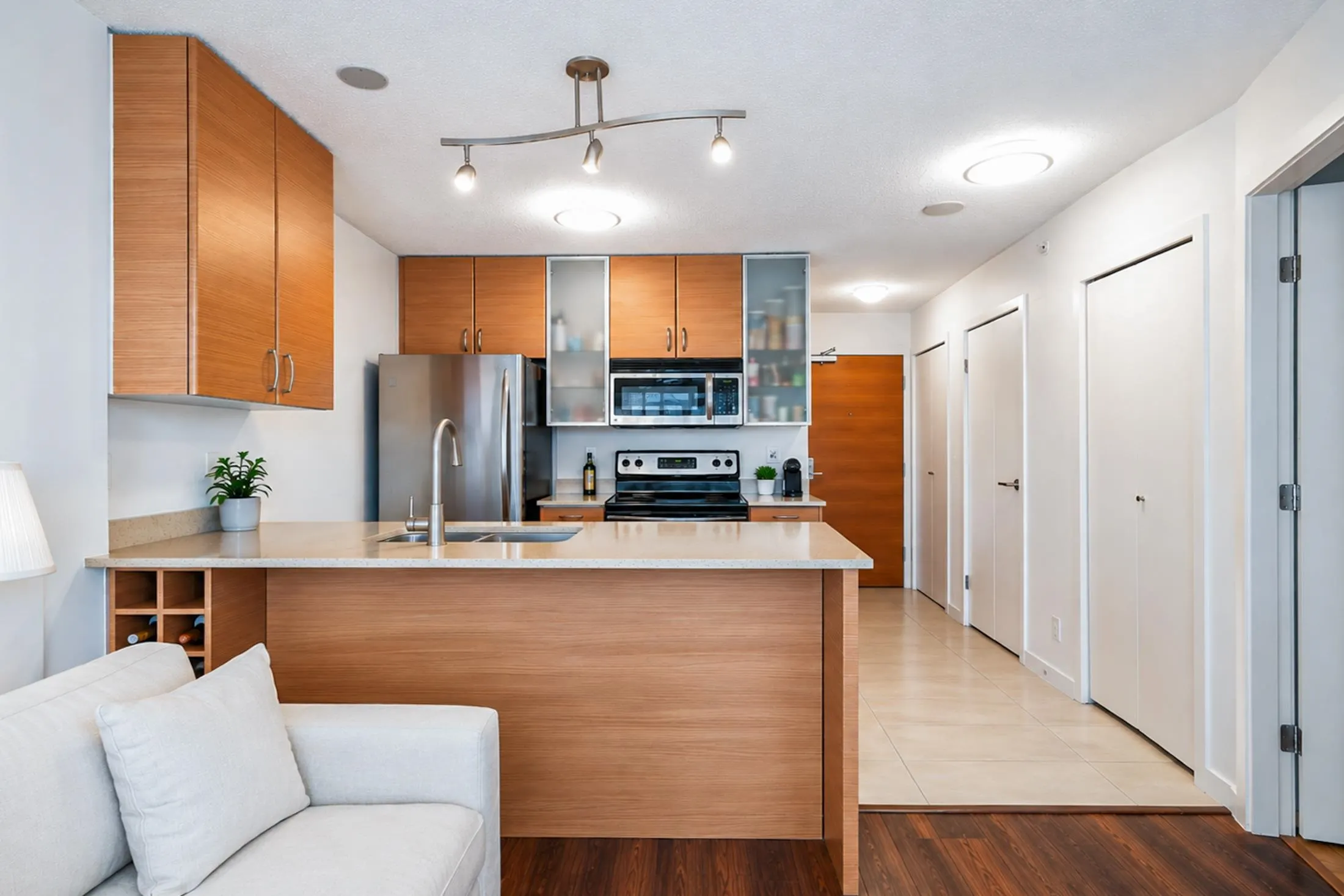 909 Mainland Street #1405