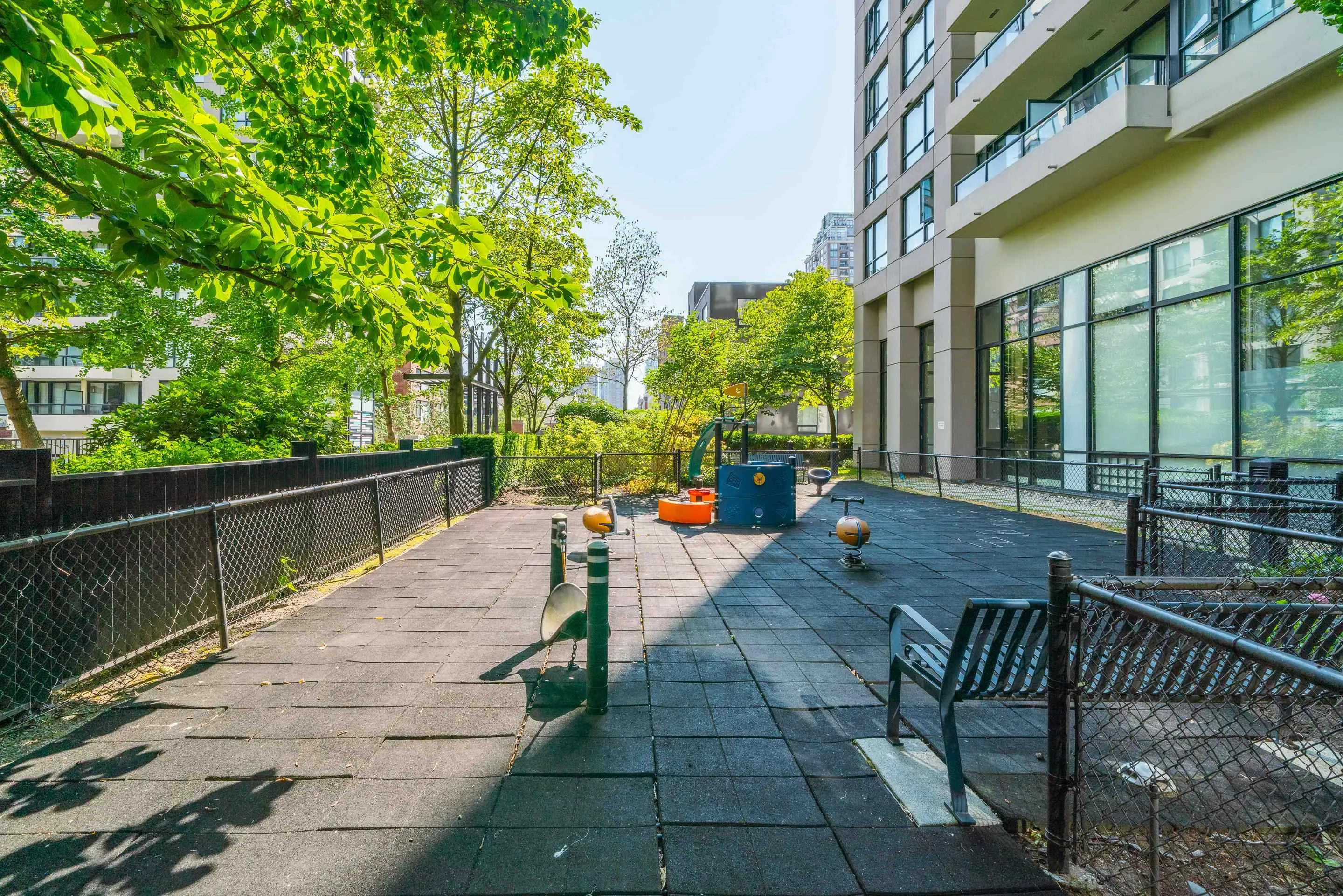 909 Mainland Street #1405